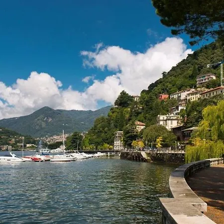 Casa Agatha Lenno- Luxury Air Conditioned Village By Italian شقة