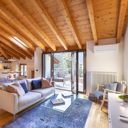 Casa Agatha Lenno- Luxury Air Conditioned Village By Italian לנו
