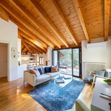 Casa Agatha Lenno- Luxury Air Conditioned Village By Italian לנו