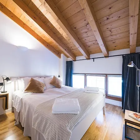 Casa Agatha Lenno- Luxury Air Conditioned Village By Italian דירה